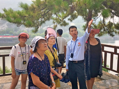 龍門風物迎客心，優質服務展溫情——記龍門景區管理與服務的正能量實踐